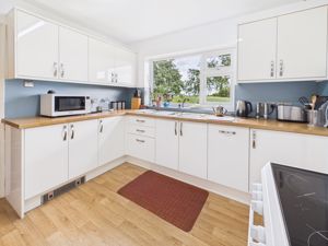 Kitchen- click for photo gallery